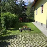Andra Apartment *